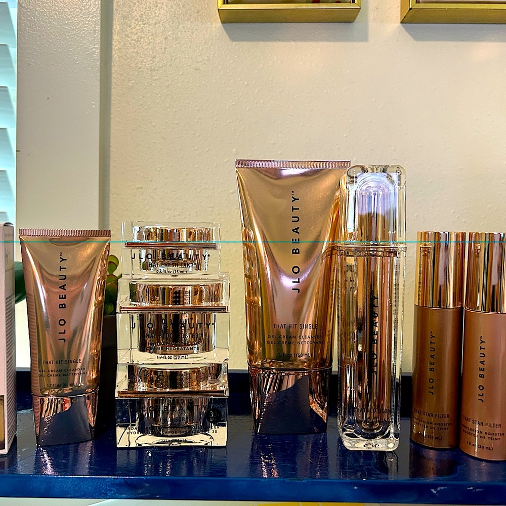 JLO DELUXE BEAUTY BUNDLE w/ extras